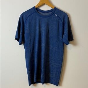 Lululemon Men’s Seamless Camo Tee – Blue – Size Medium